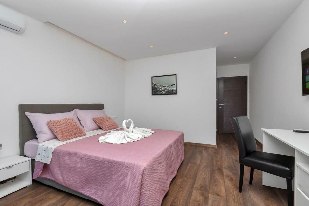 Holiday Home E Bast ภายนอก รูปภาพ