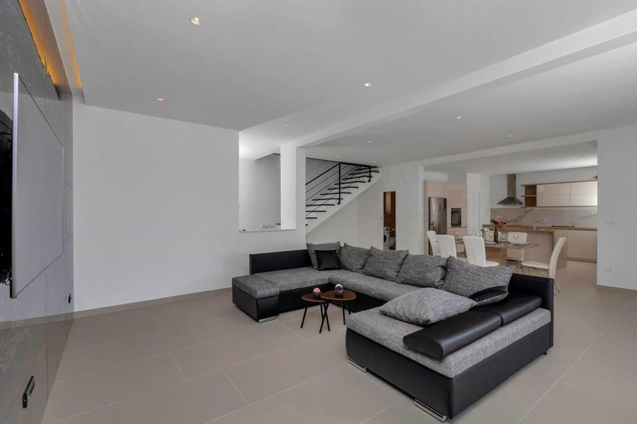 Holiday Home E Bast ภายนอก รูปภาพ
